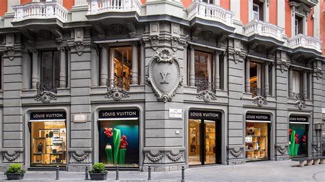 louis vuitton italy locations.